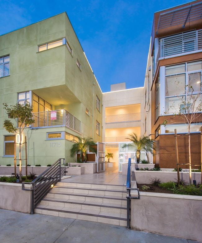 Empire at Bellagio - Empire at Bellagio