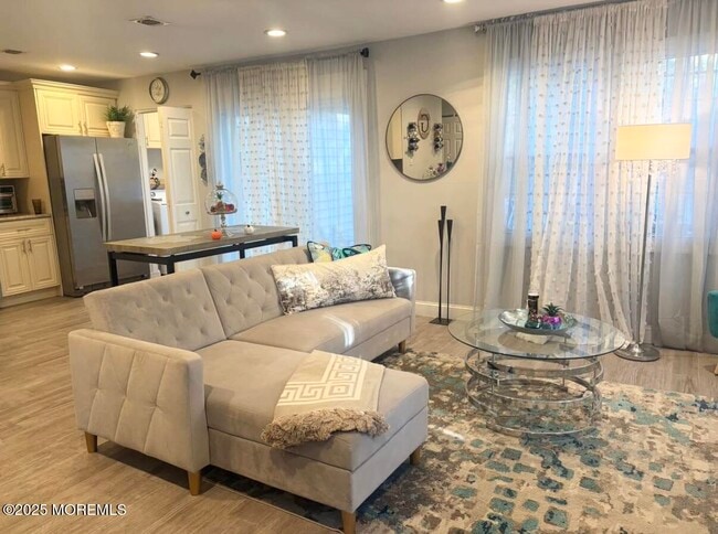 Photo - 31 Kingsley Way