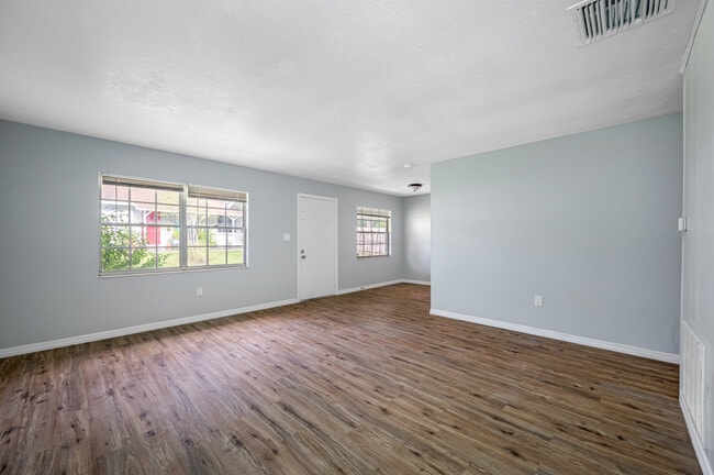 Sunny Point Apartments