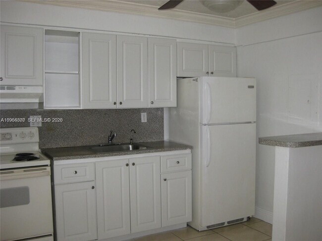 Photo - 11 SW 32nd Ave Unit 1