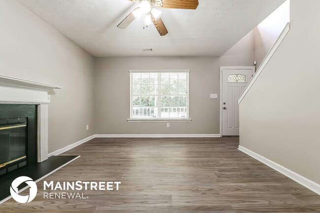 Photo - 165 Nowell Dr