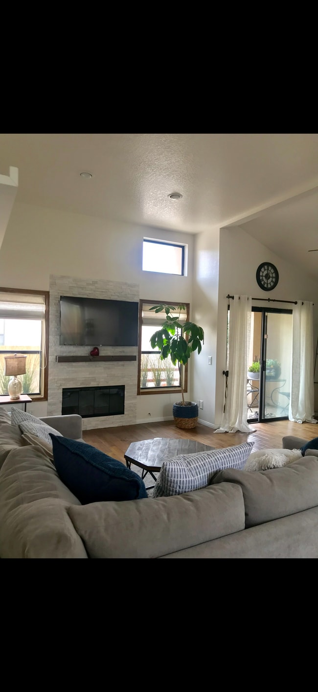 Photo - 4255 Las Virgenes Rd Unit 2