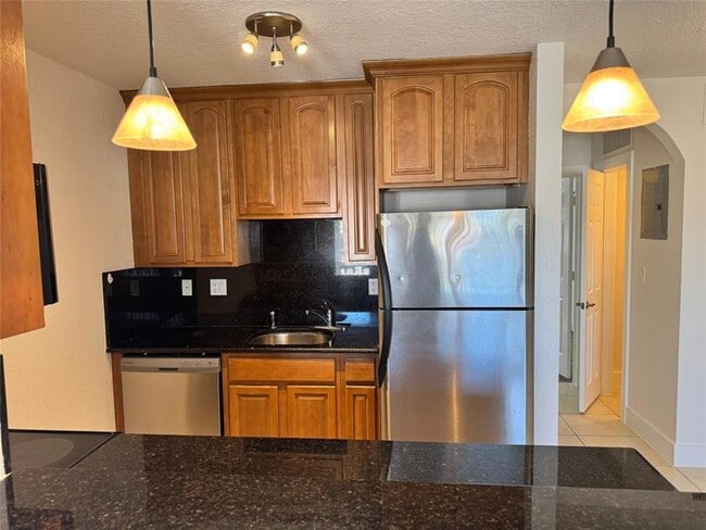 Photo - 2120 NE 42nd Ct Unit 6