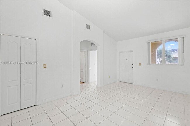 Photo - 1658 SE 28th Ct Unit 200