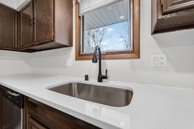 Photo - 5736 Pembroke Dr