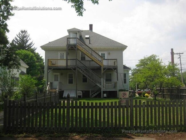 Photo - 16 Tappan Ave Unidad 1