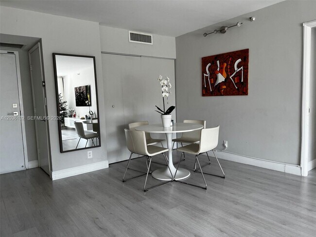 Photo - 20355 NE 34th Ct Unidad 324