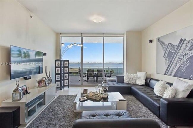 Building Photo - 7901 Hispanola Ave Unit 7901 Hispanola Ave  607 Rental