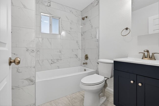 Photo - 3307 Belden St