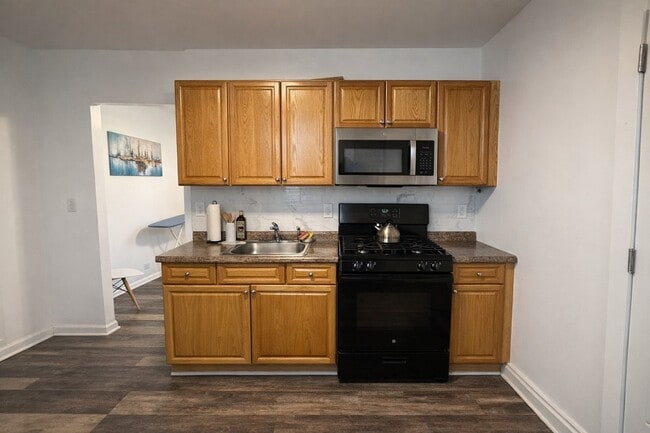 EAT IN KITCHEN - 9 Washington St Unidad 1