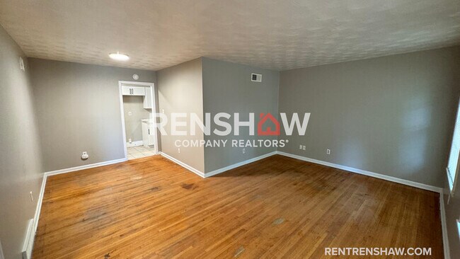 Photo - 4933 Teal Ave