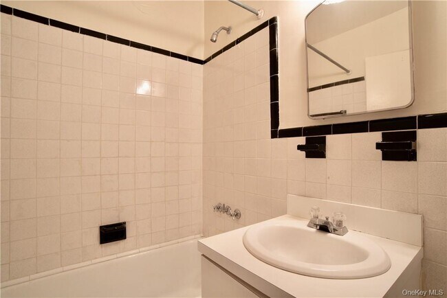 Photo - 2 Sadore Ln Unit 6R