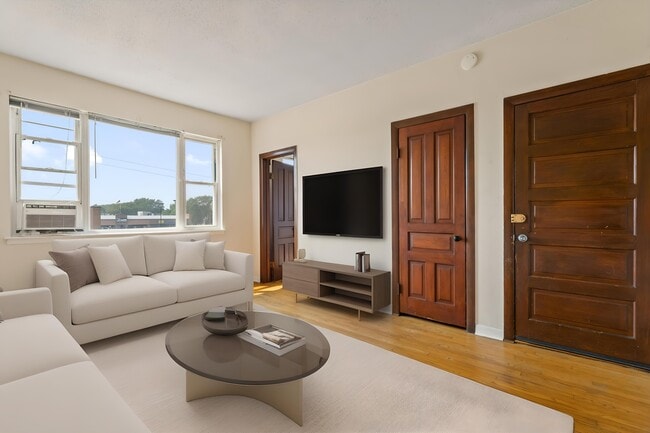 Photo - 3003 N Ashland Ave