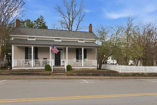 Photo - 117 7th Ave N