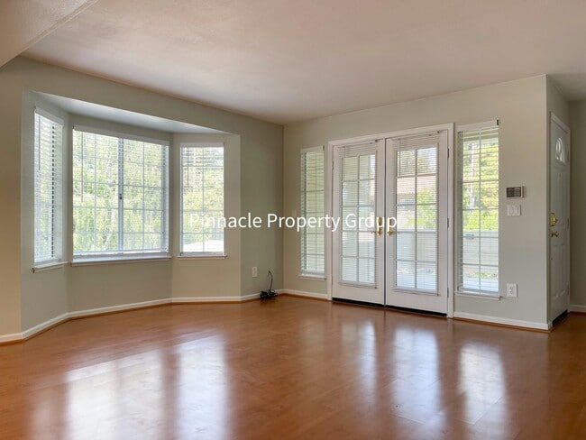 Photo - 711 Hibiscus Pl