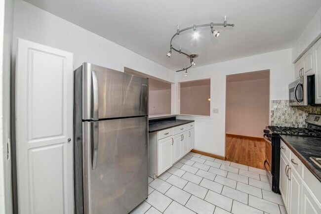 Photo - 5300 Carriage Way Dr Unit 107