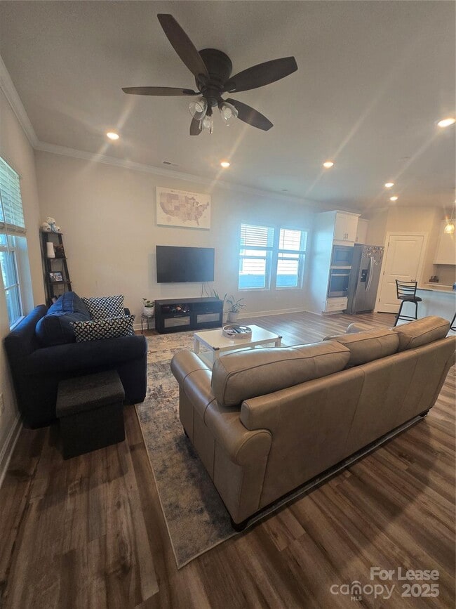 Photo - 340 Cranford Dr