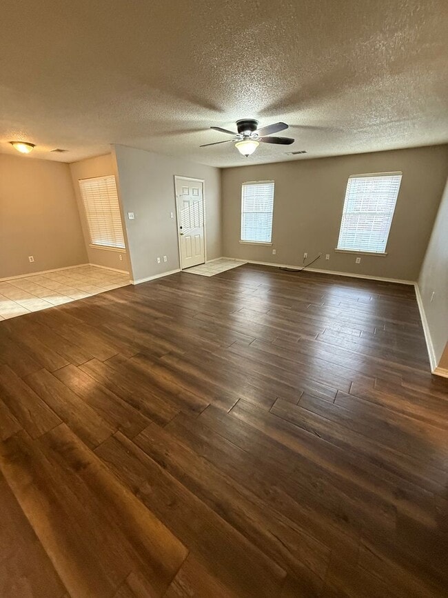 Photo - 141-145 Northridge Drive Unit 141