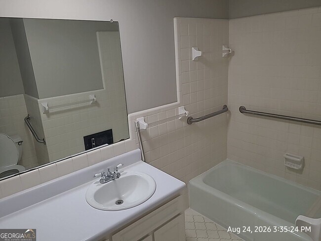 563 Pinehill Rd