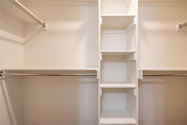 Photo - 825 S Rupple Rd