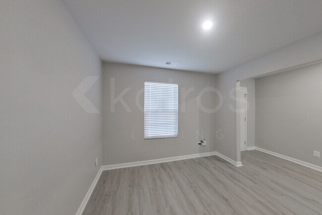 Photo - 217 Sky Hawk Ln