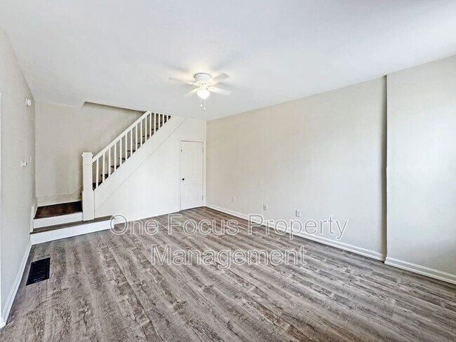 Photo - 110 N Broad St