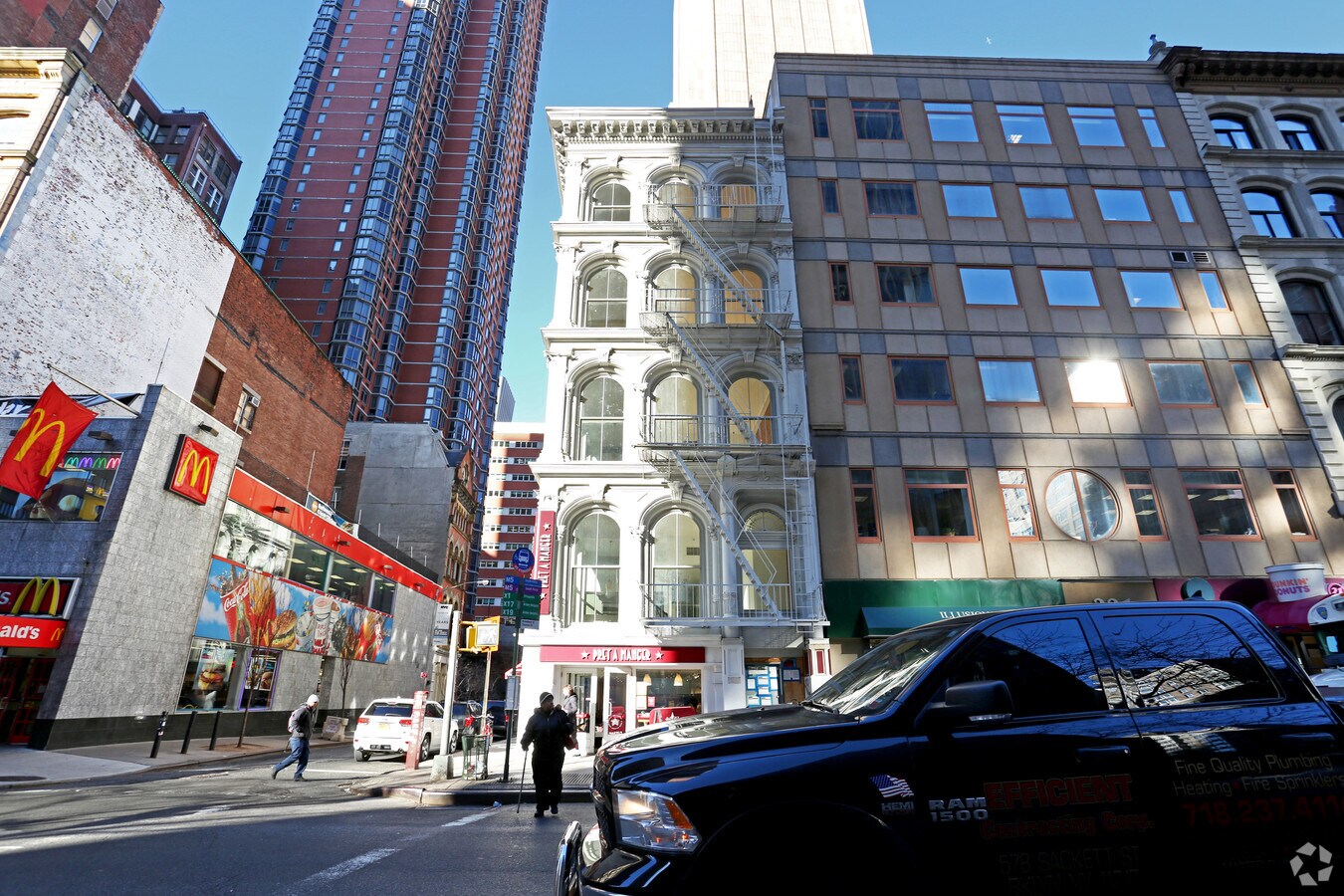 Photo - 319 Broadway