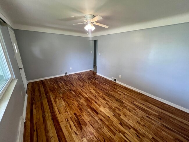 Photo - 2252 Winston Dr