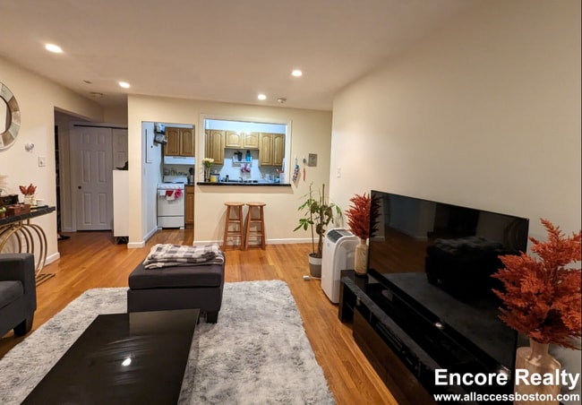 38 Gardner St