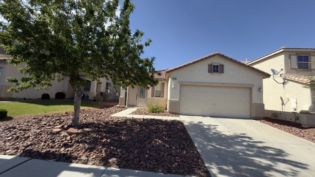 Building Photo - 9842 W Mesa Vista Ave