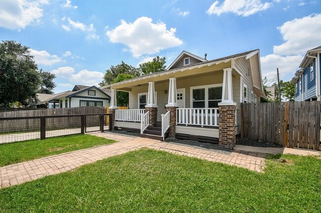Photo - 1307 Walton St