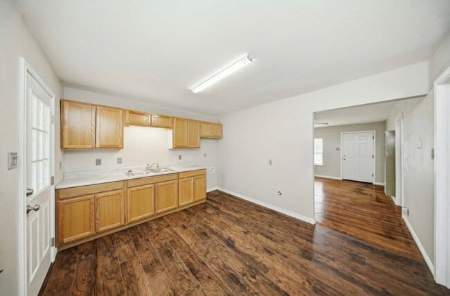 Photo - 435 Avondale Ave Unit 435