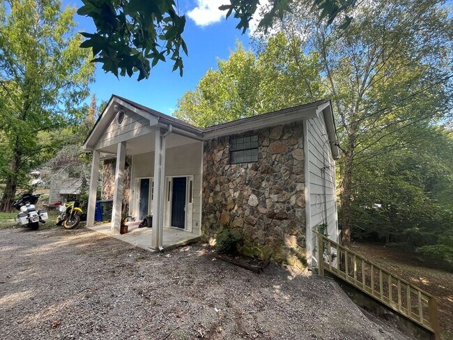 Photo - 621 Pan Gap Rd Unit B