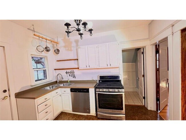 Photo - 1253 Ashland Ave