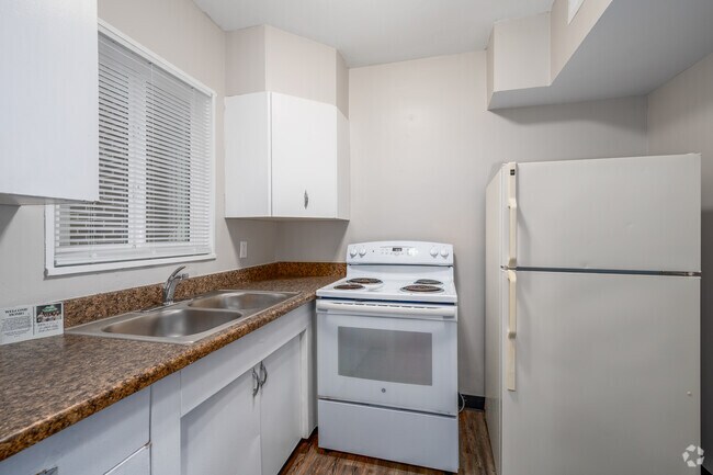 1BR, 1BA - 525SF - Kitchen - 1433-1435 SW Lincoln St