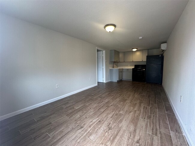Building Photo - 605 E Hunnicutt St Unit A