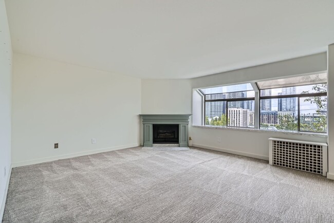 Stunning 2bed Condo with City Views & Prim... - Stunning 2bed Condo with City Views & Prim... Unit 305