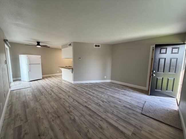 Photo - 2 Bedroom 1 Bath for rent!