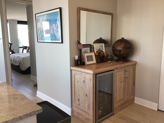 Photo - 1660 N La Salle Dr Unit 3811