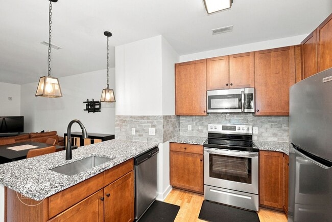 Photo - 630 Calvert St