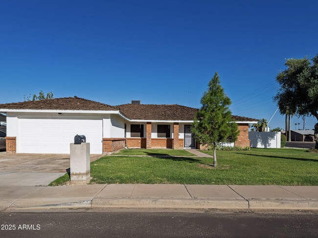 Building Photo - 1000 N Evergreen St