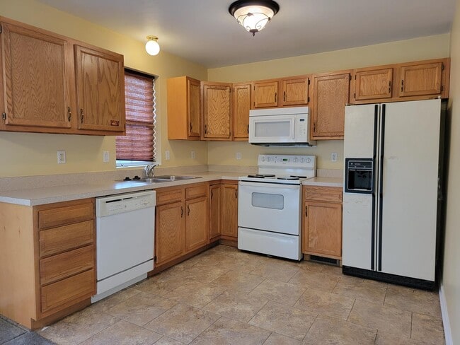 Photo - 2006 Greystone Dr