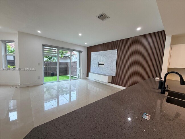 Photo - 8415 NW 108th Pl