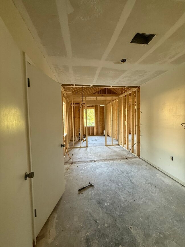 Photo - 202 Salem Rd