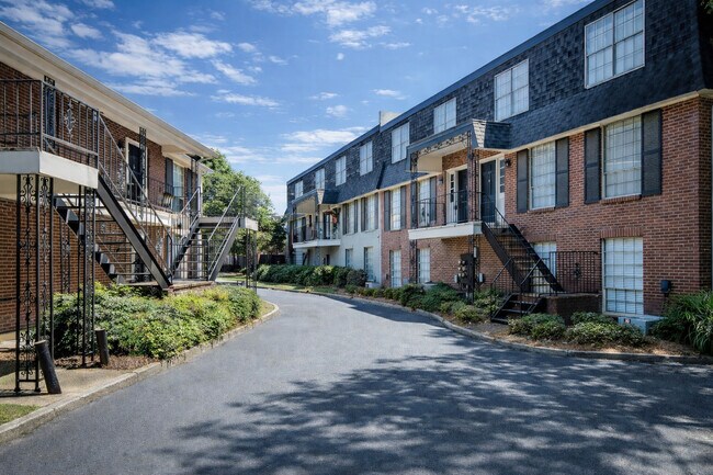 Vieux Carre Apartments