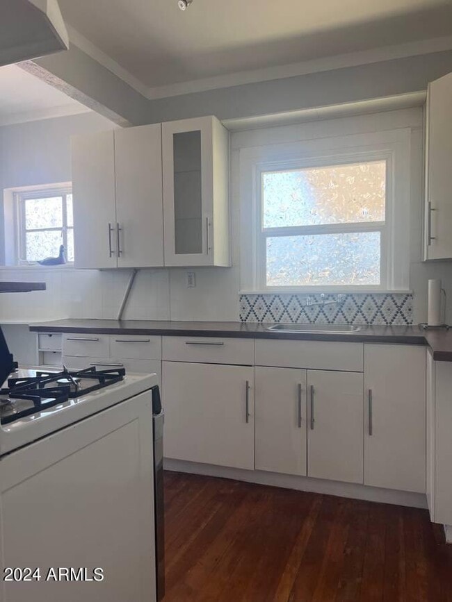 Photo - 2137 W Madison St
