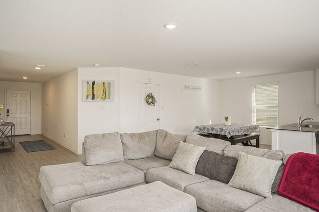 "Spacious 4-Bed, 3-Bath Gem in Converse – Your Perfect 1,950 Sq Ft Retreat!"
