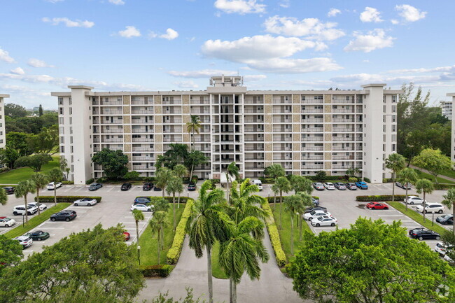 Building Photo - 3150 N Palm Aire Dr Unit 308 Rental