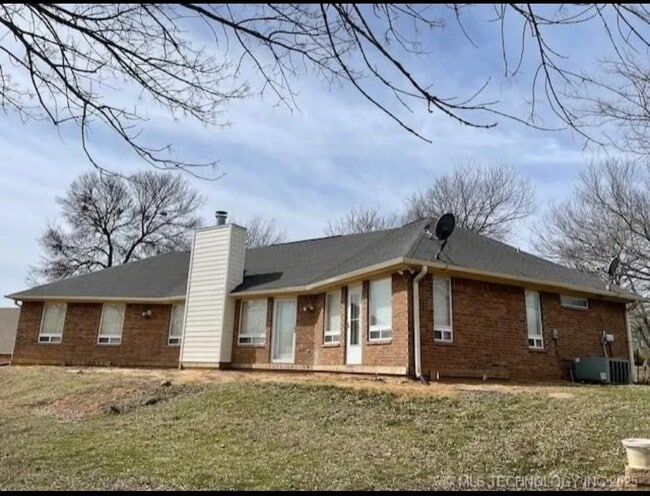 Photo - 8565 Lorene St