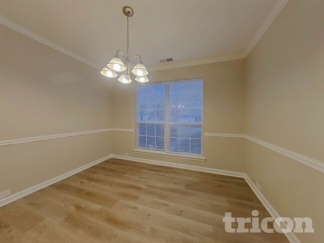 Photo - 915 Riley Farm Ln